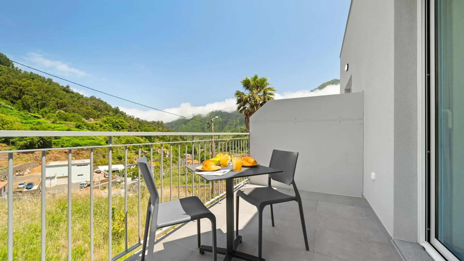 North View Guesthouse Senhora do Rosario  Guest house Senhora do Rosario (Madeira)